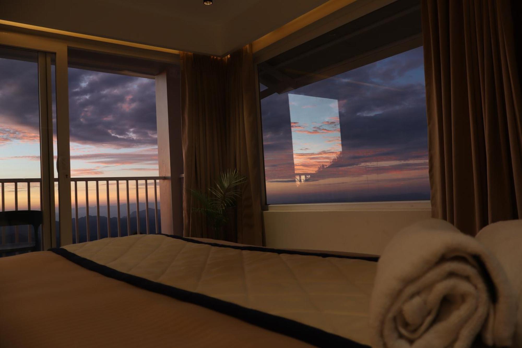 The Clouds End Hotel Devikolam Exterior photo
